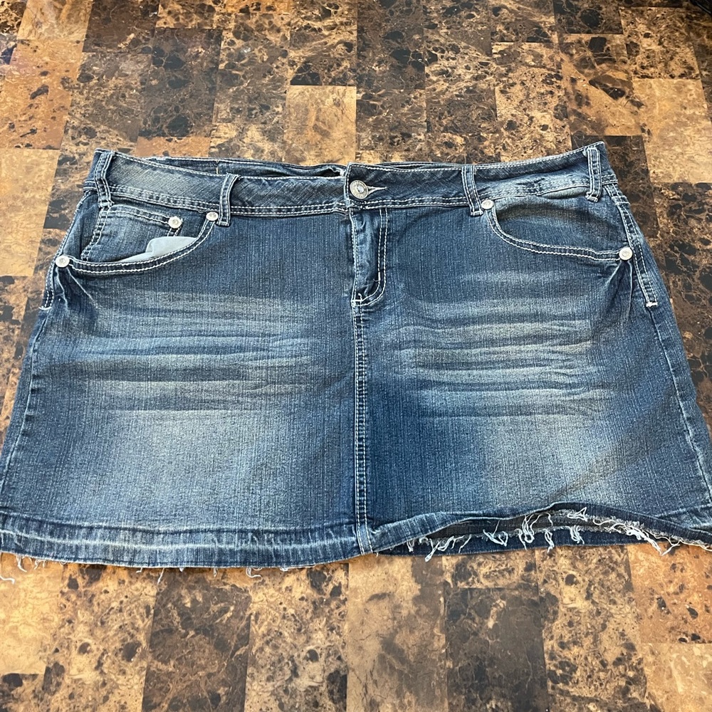 Reign Jean skirt size 20